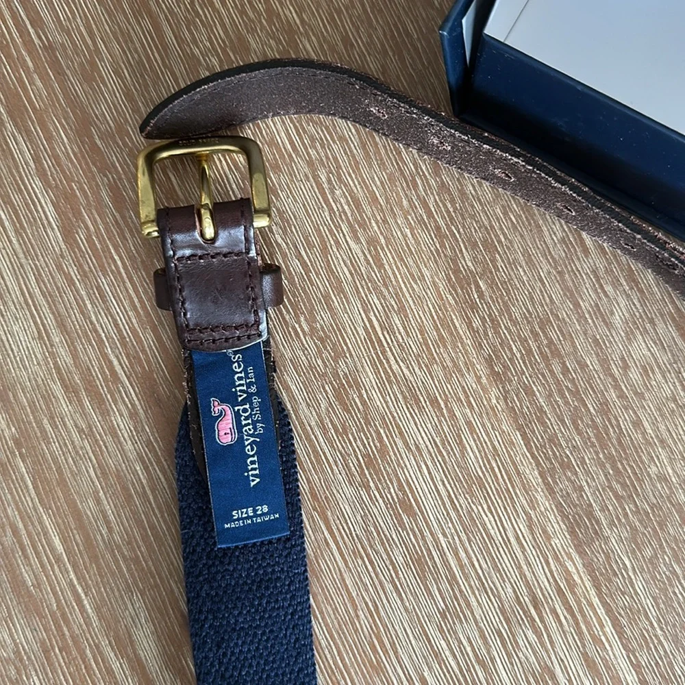 Vineyard Vines Boys’ Leather Trim American Flag Print Canvas Club Belt Size 28